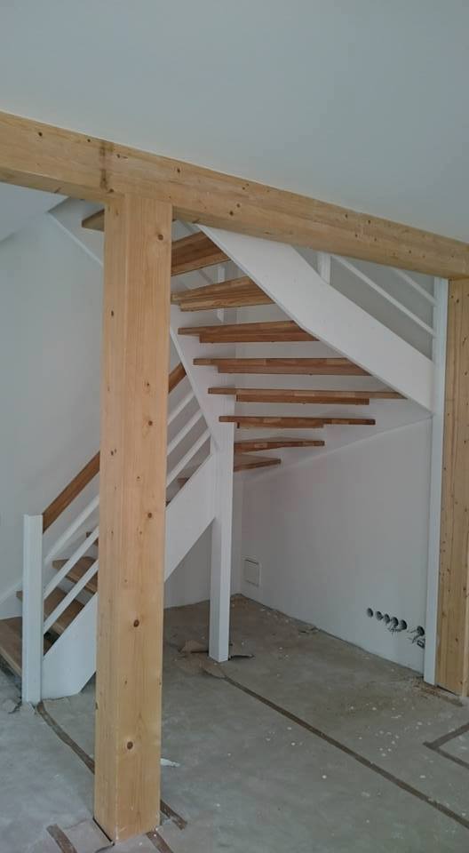 Escalier maison en bois