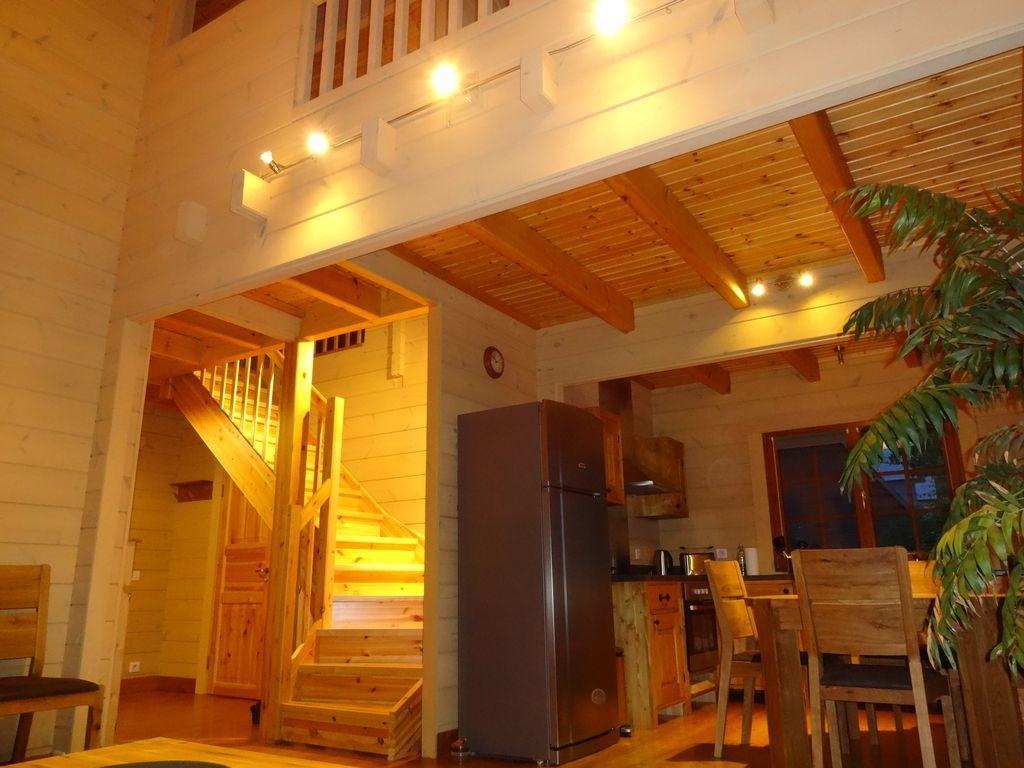 Escalier classique maison bois